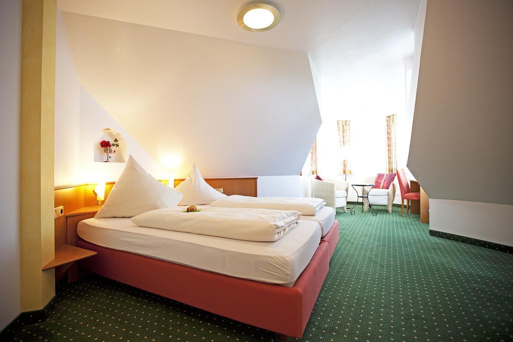 Widmann'S Loewen Hotel Konigsbronn Bilik gambar
